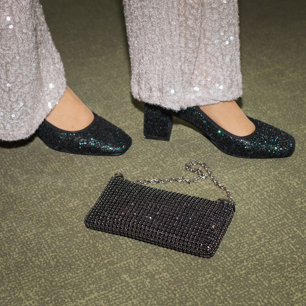 Clutch, Glas stones