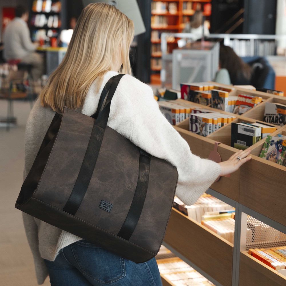 Håndveske i tote bag-modell Håndveske i tote bag-modell