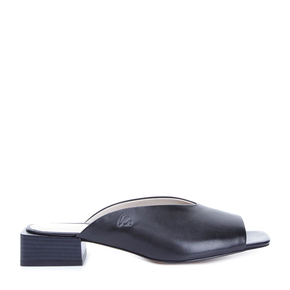 Cory Sandaler Svart