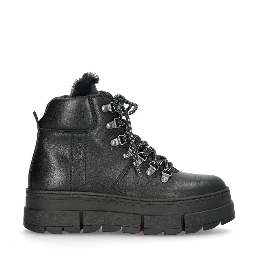 Mount Fiona Grip Boots Black