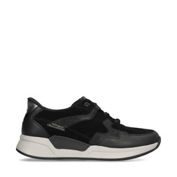 0104.02.001 Sneakers Svart
