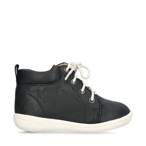 Gram Black Sneakers Svart