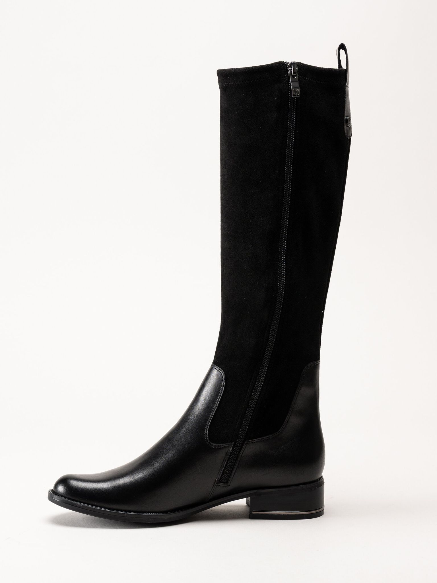 Caprice - Svarta stövlar i skinn och textil