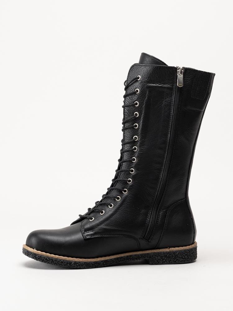 Charlotte of Sweden - Svarta höga kängor i skinn