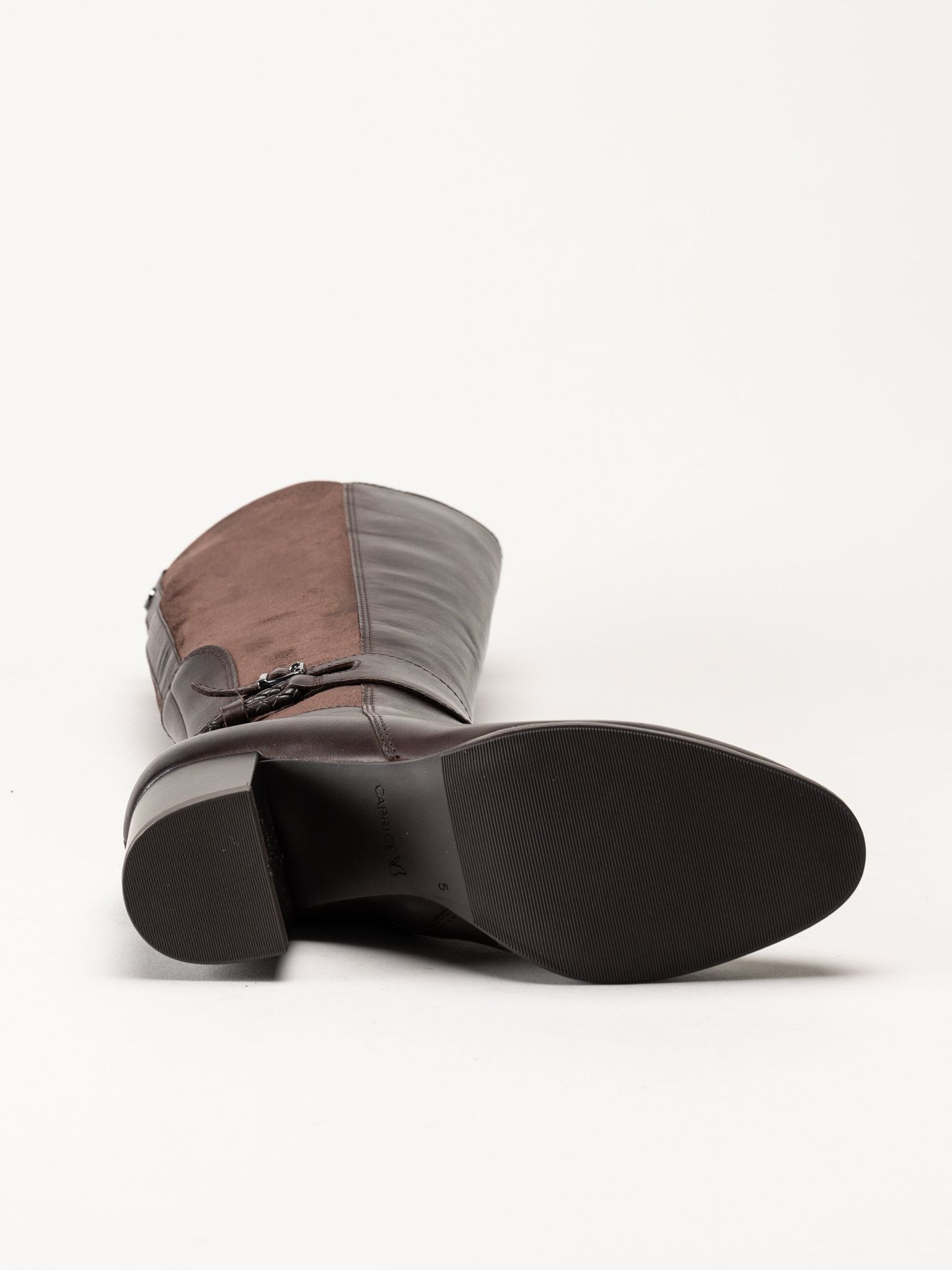 Caprice - Mörkbruna skinnstövlar med klack