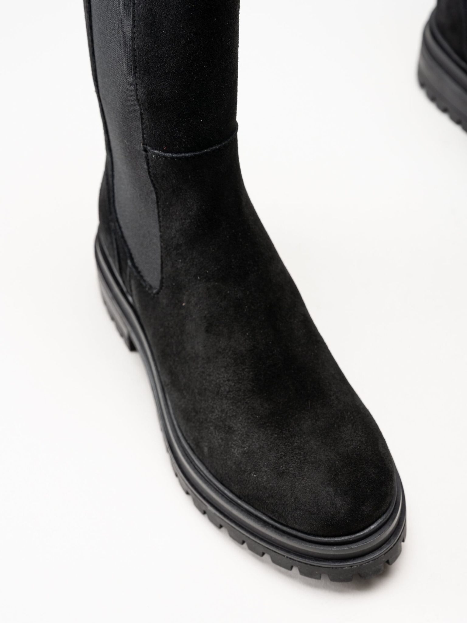 Rosa Negra - Svarta höga resårboots i mocka