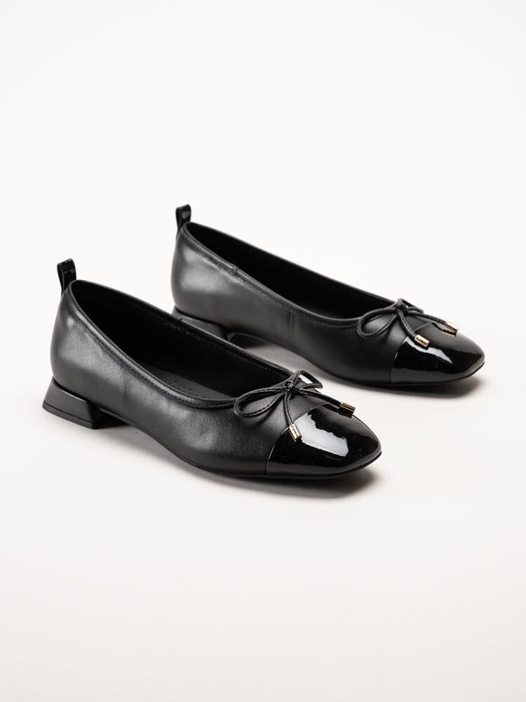 Clarks - Ubree15 Poppy D - Svarta ballerina pumps i skinn