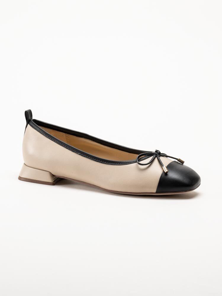 Clarks - Ubree15 Poppy D - Beige ballerina pumps i skinn