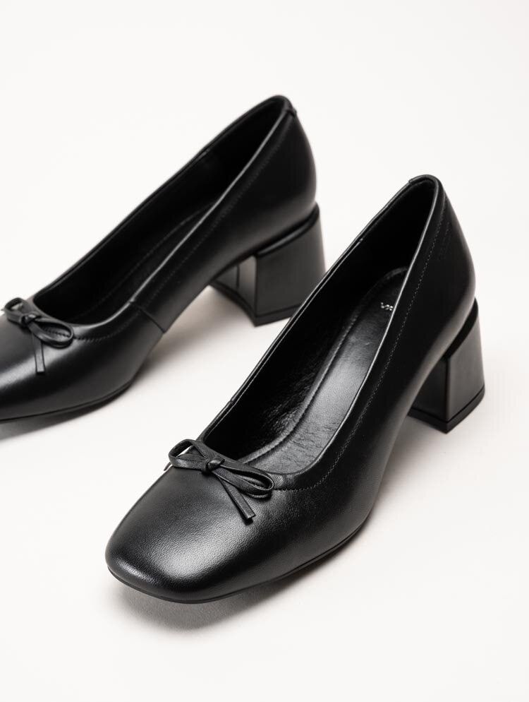 Vagabond - Adison - Svarta klassiska pumps i skinn
