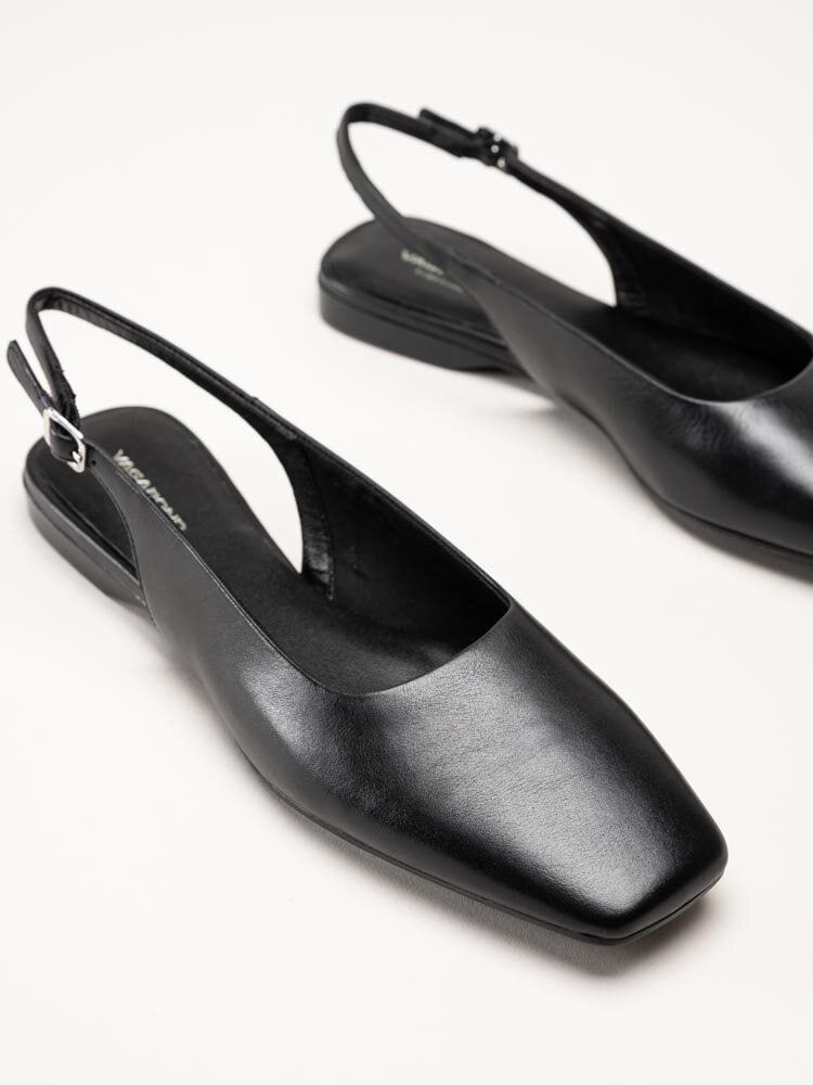 Delia - Svarta slingbacks i skinn