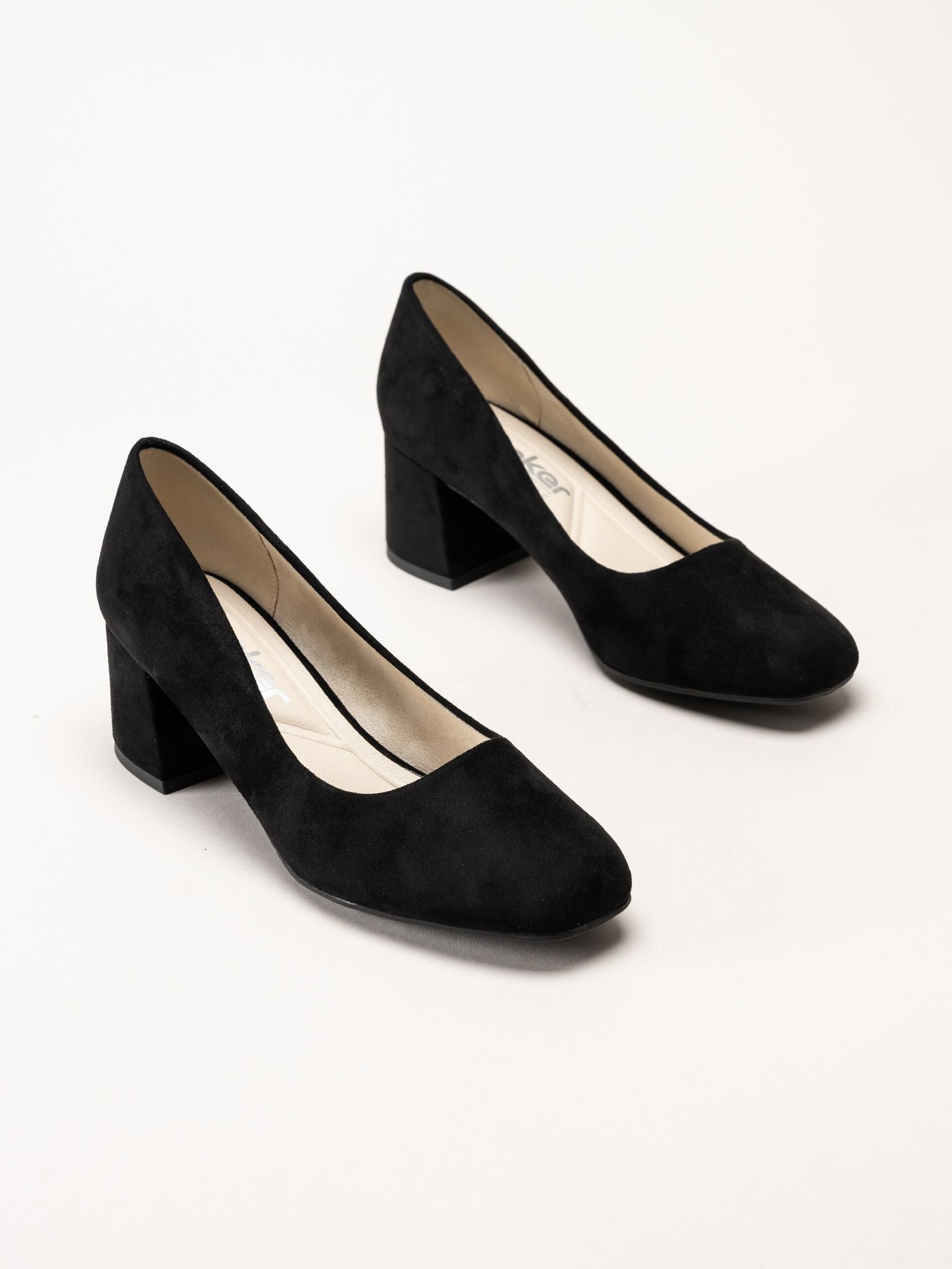 Rieker - Svarta pumps i microtextil