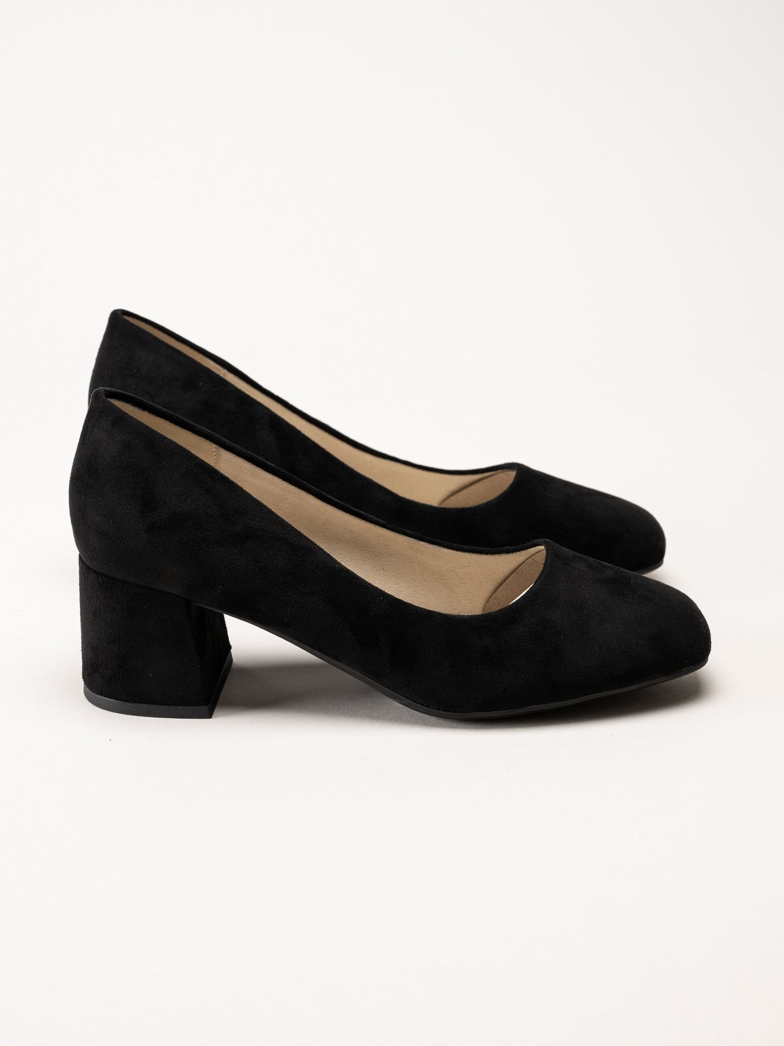 Rieker - Svarta pumps i microtextil