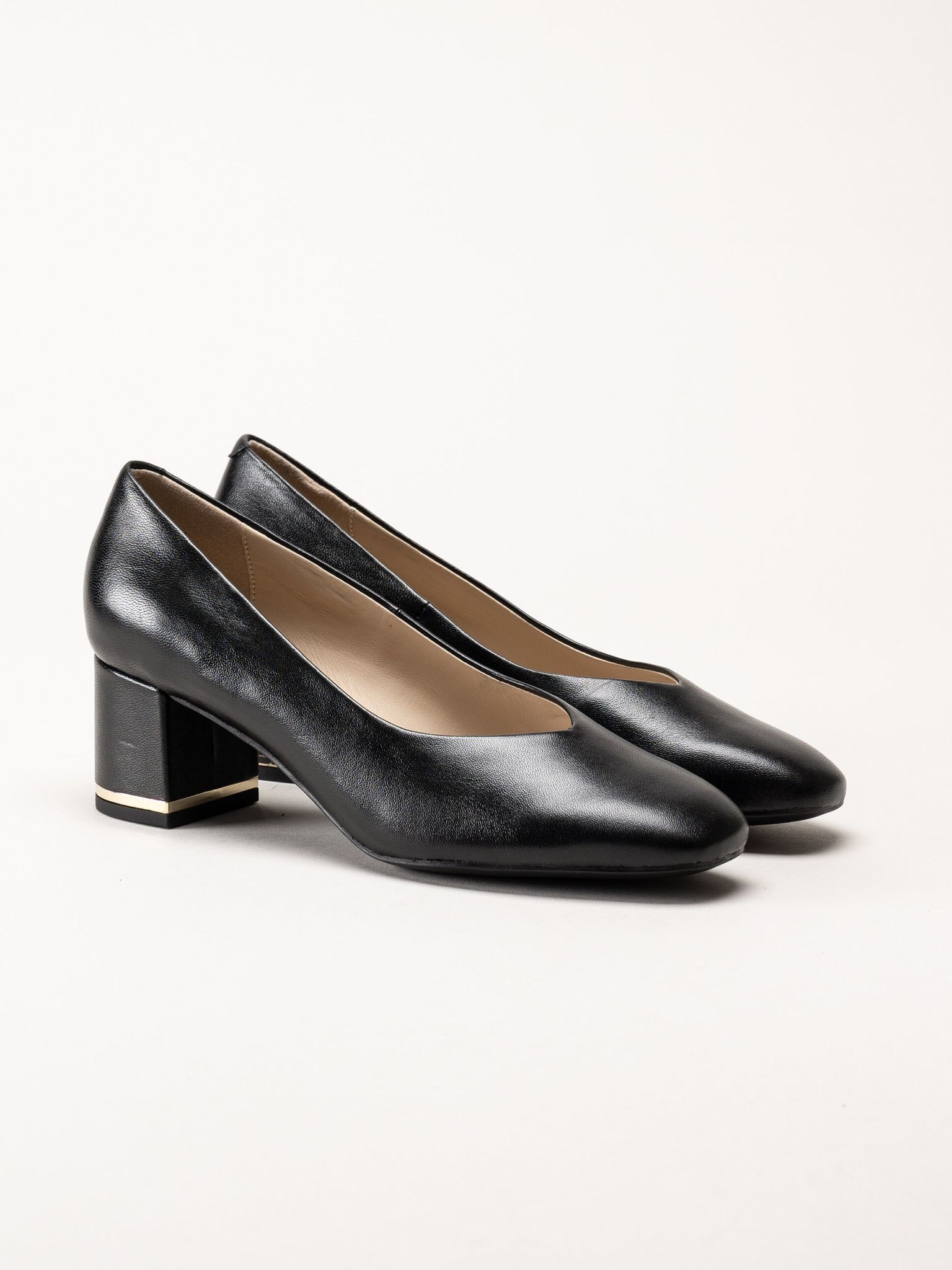 Caprice - Svarta pumps i skinn