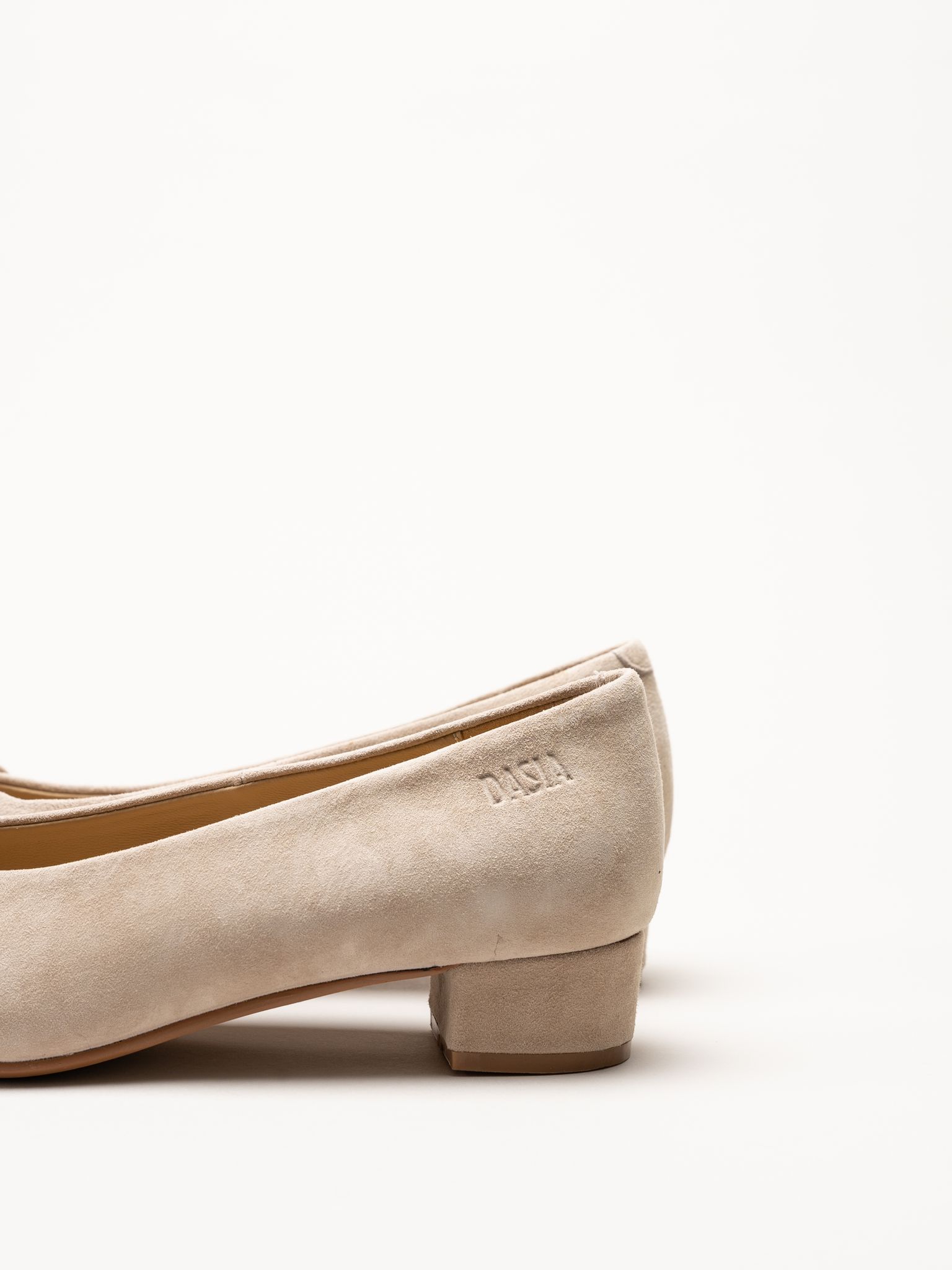 Dasia - Verbena - Beige pumps i mocka