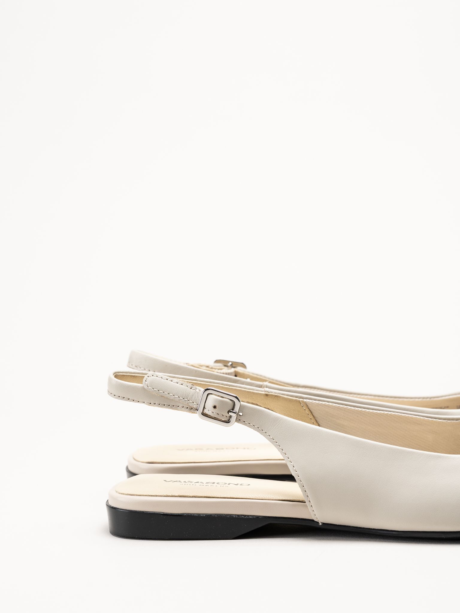 Vagabond - Delia - Offwhite slingback pumps