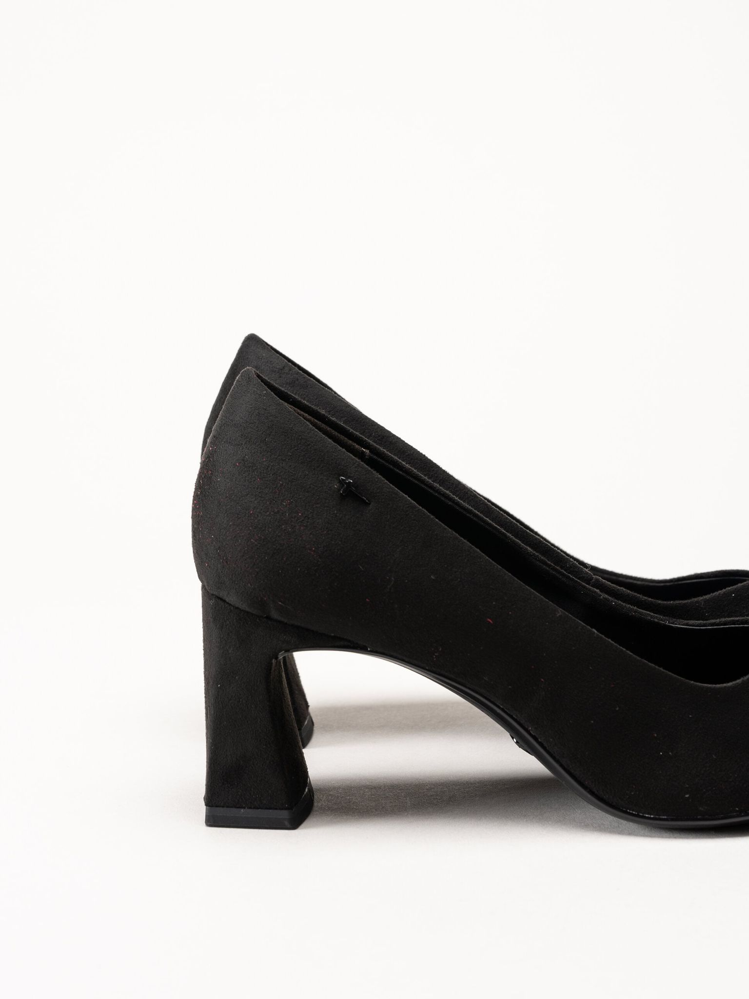 Tamaris - Svarta pumps i mockaimitation