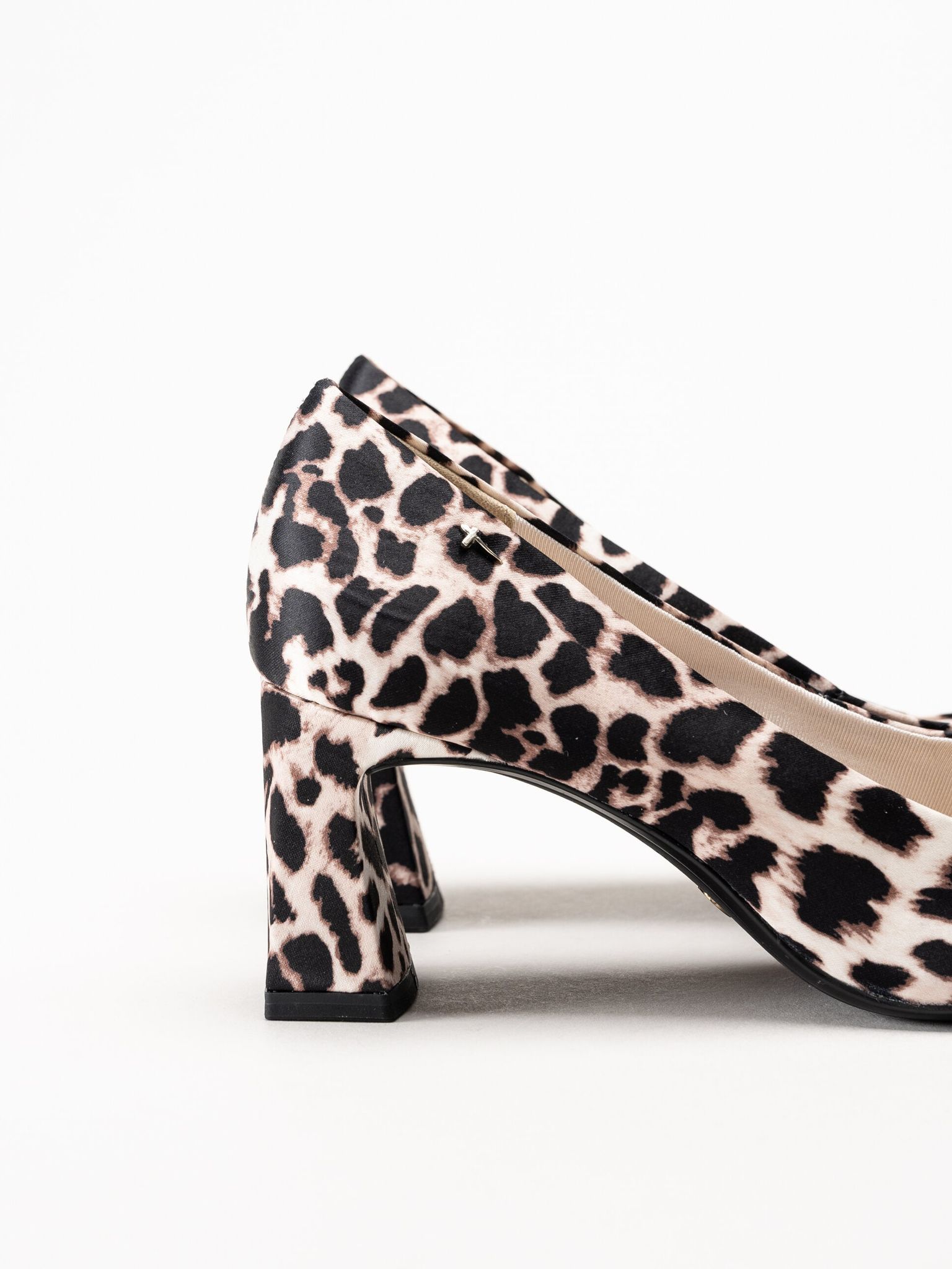 Tamaris - Leopardmönstrade pumps