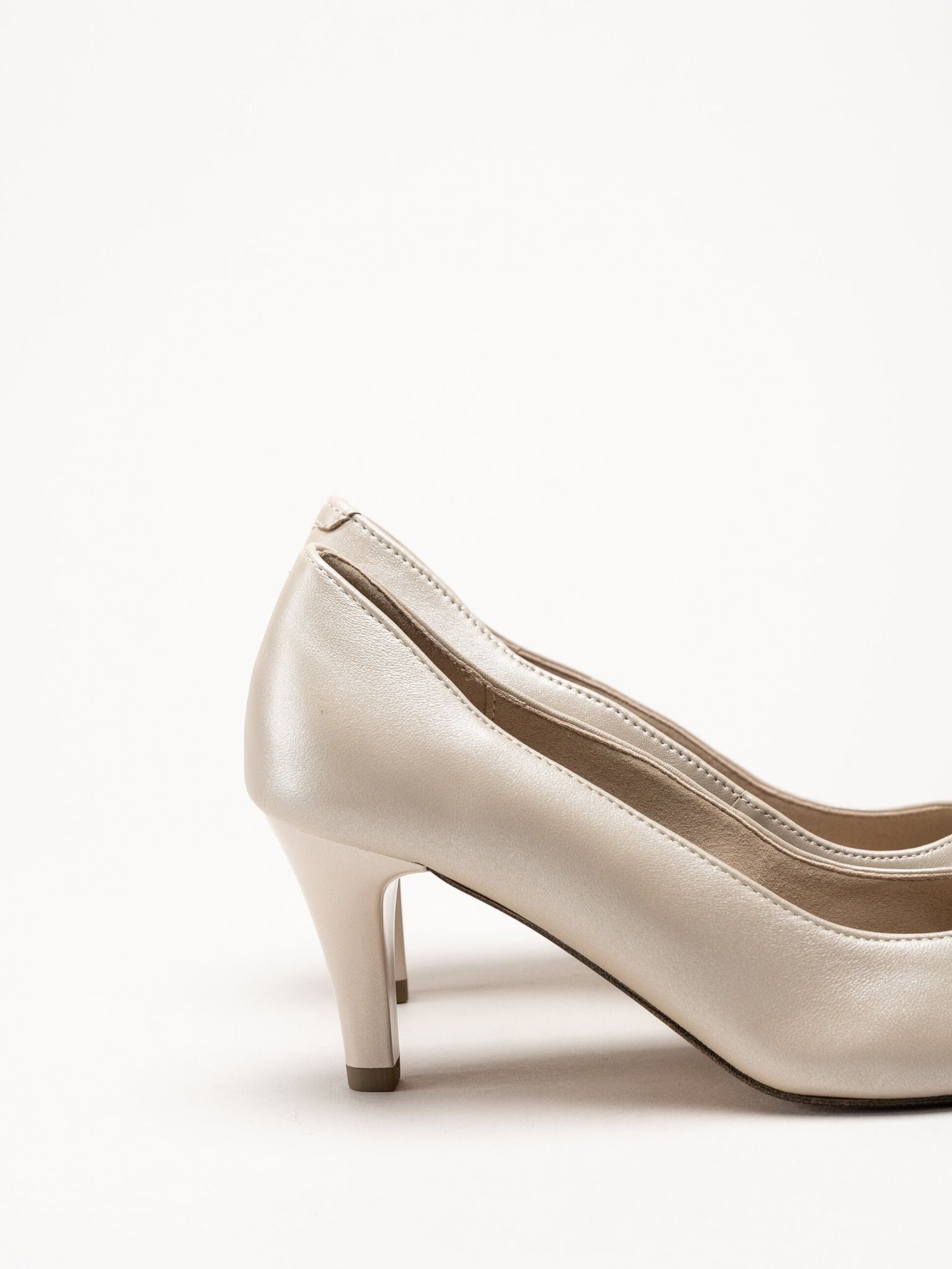 Caprice - Beige pumps i skinn
