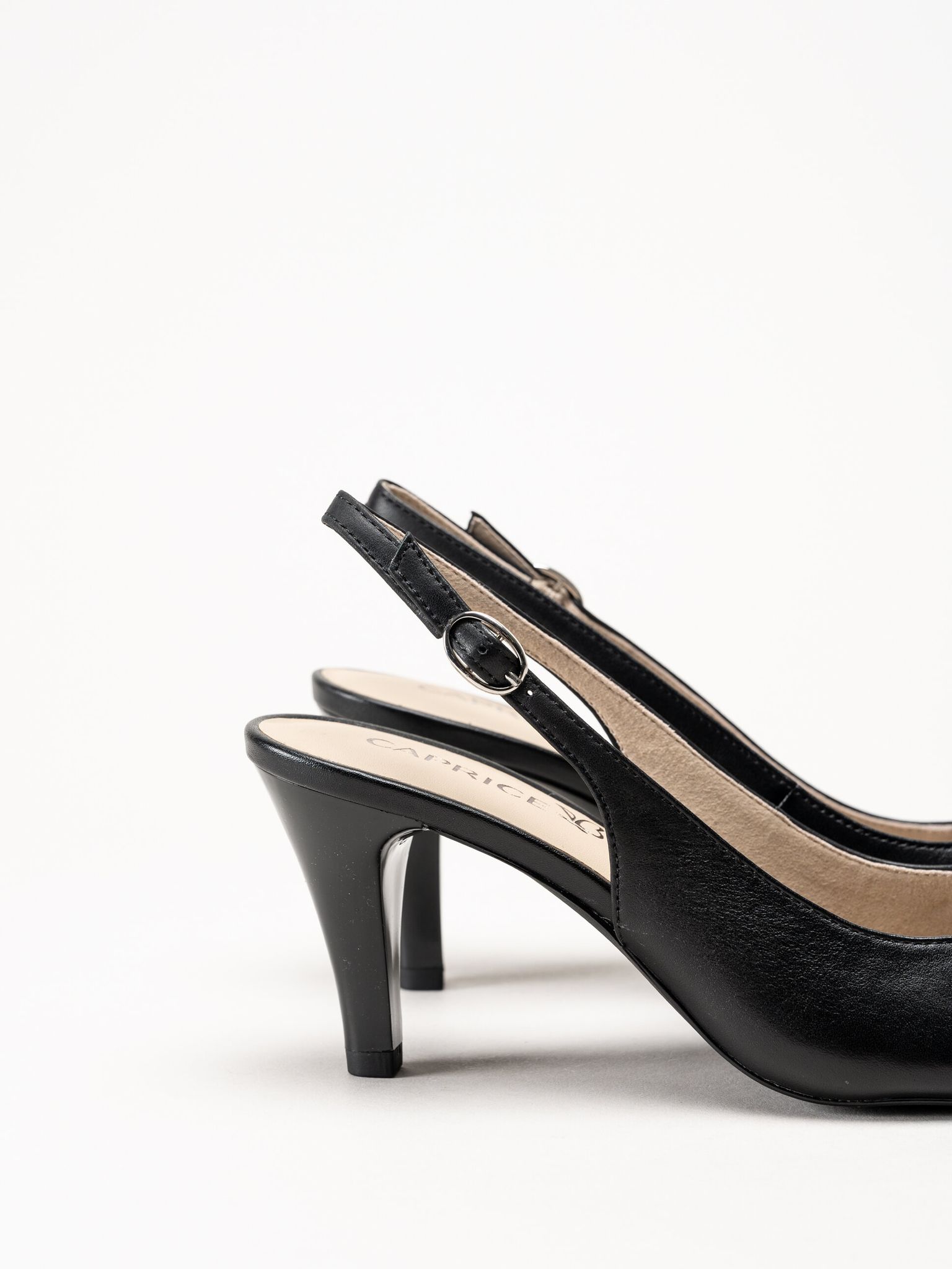 Caprice - Svarta slingback pumps i skinn