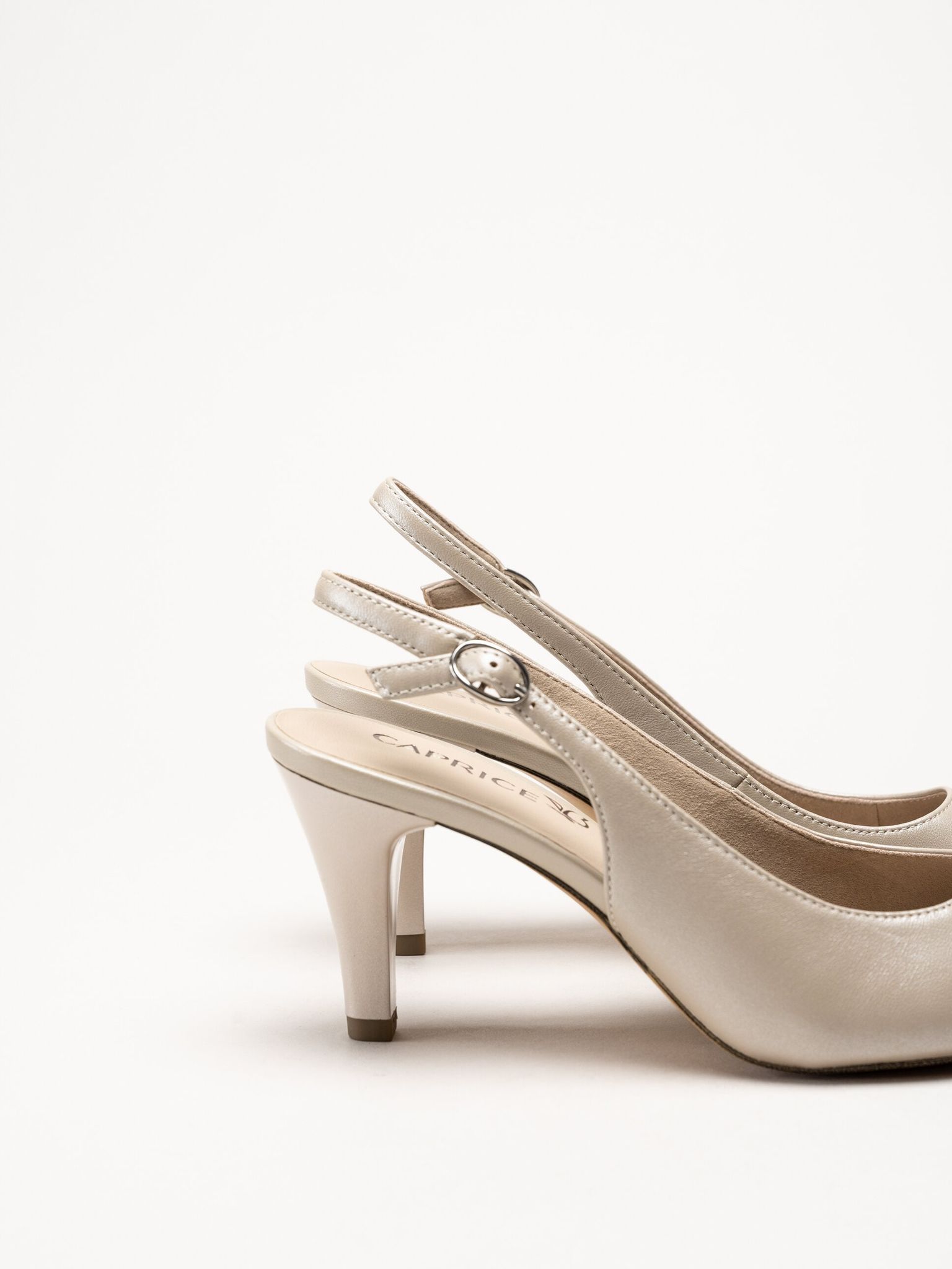 Caprice - Beige slingback pumps i skinn