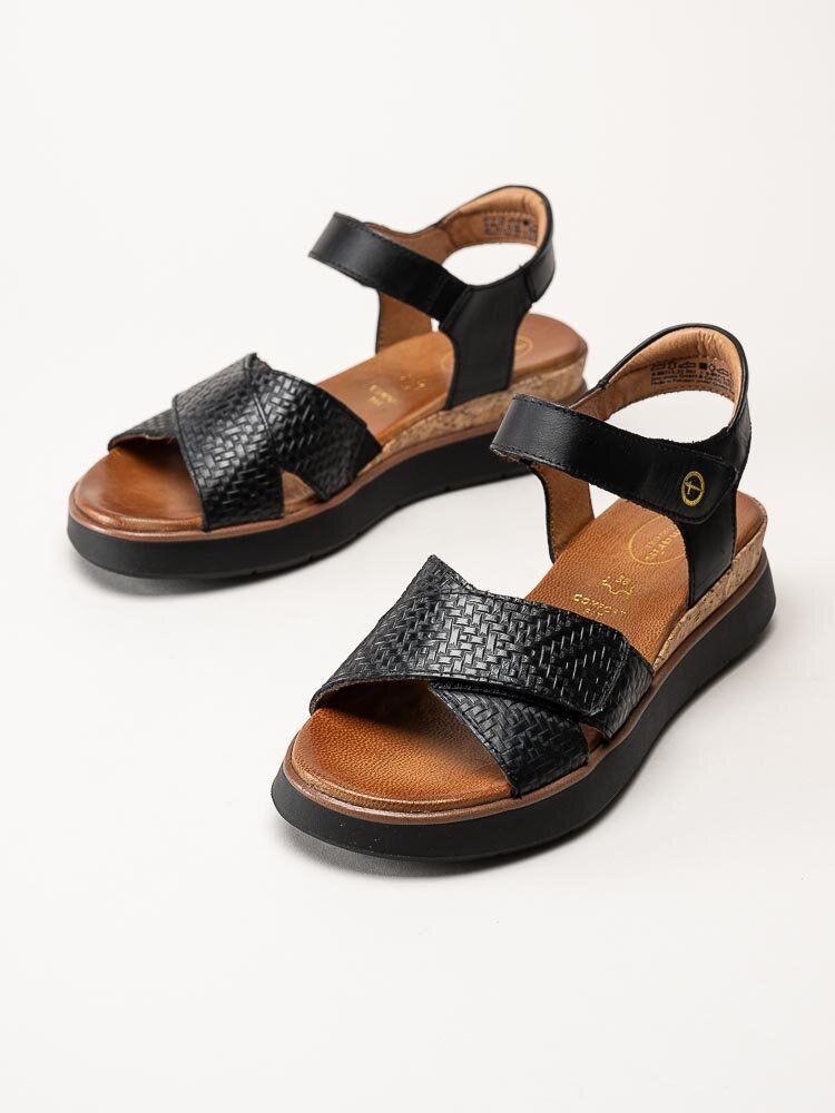 Tamaris Wide - Svarta sandaler med kilklack