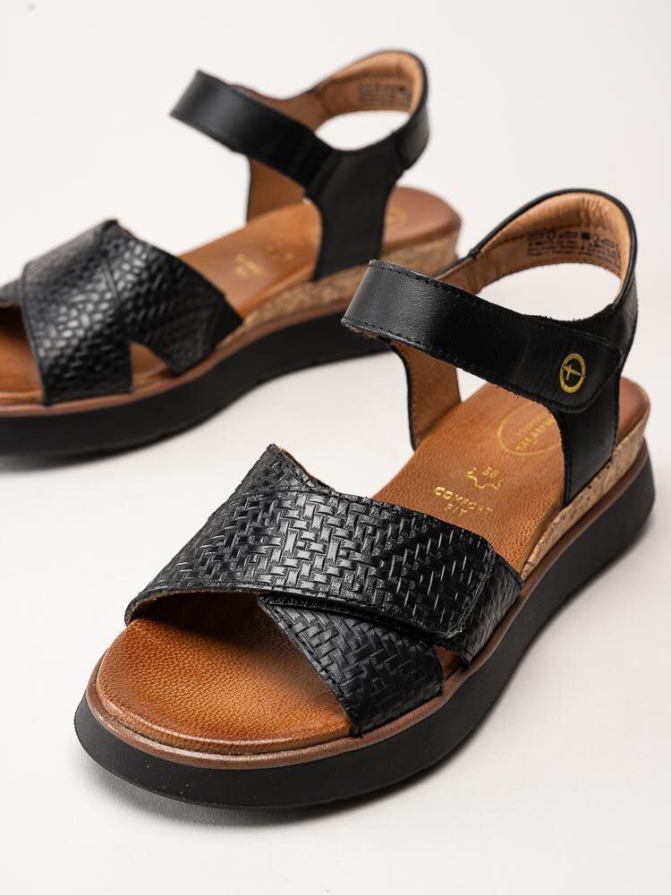 Tamaris Wide - Svarta sandaler med kilklack