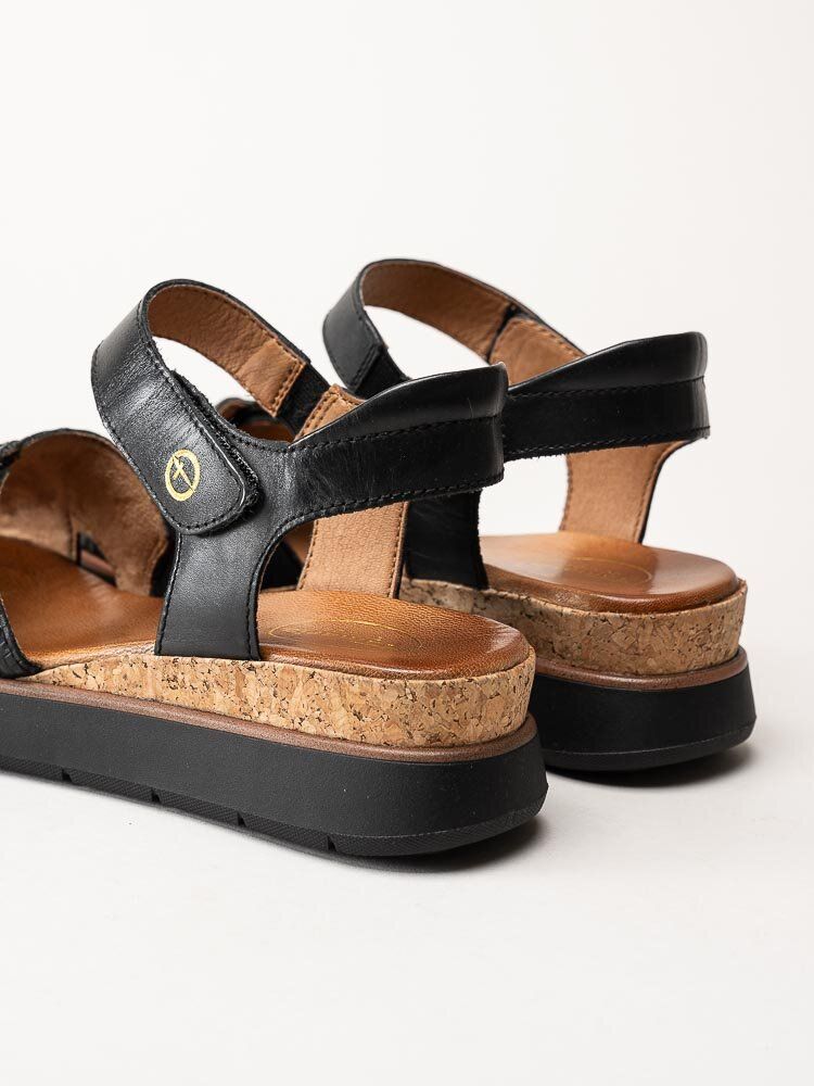 Tamaris Wide - Svarta sandaler med kilklack