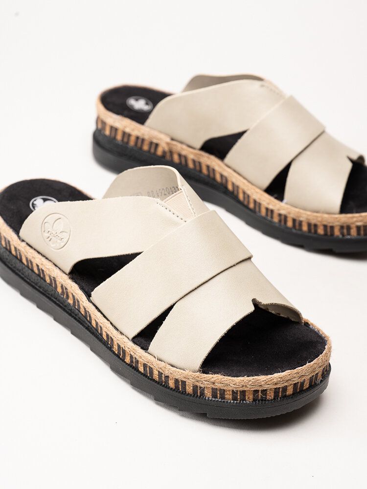 Rieker - Beige slip in sandaler i skinnimitation