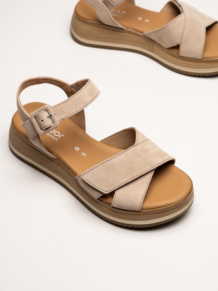 Gabor - Beige platåsandaler i mocka