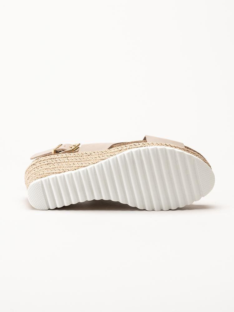 Sweeks - Selma Cross - Beige kilklackade sandaletter i skinn