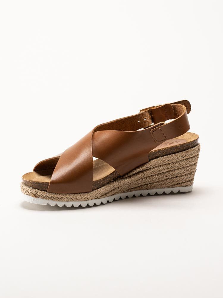 Sweeks - Selma Cross - Bruna kilklackade sandaletter i skinn