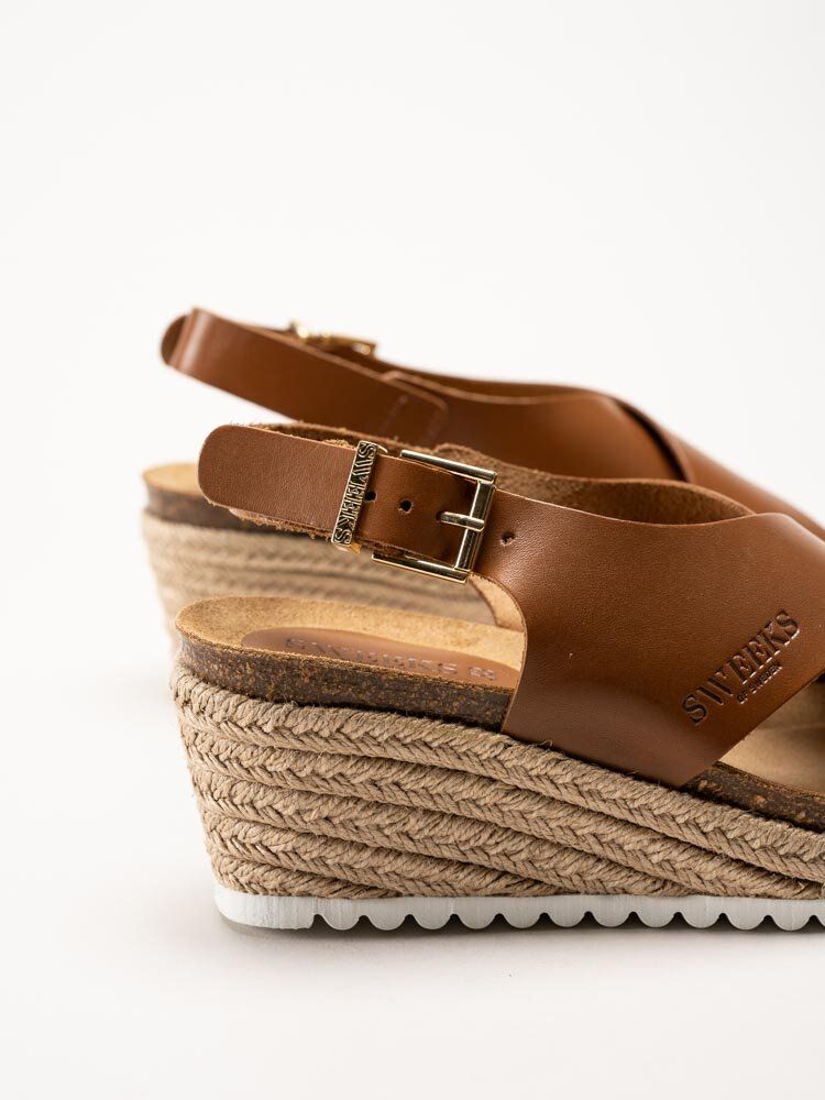 Sweeks - Selma Cross - Bruna kilklackade sandaletter i skinn