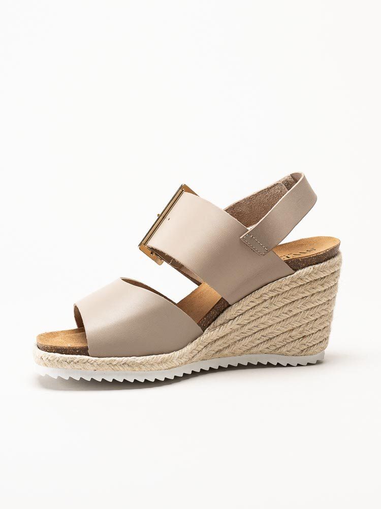 Sweeks - Tyra - Beige kilklackade sandaletter i skinn