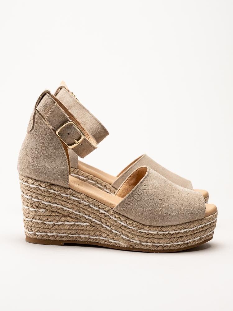 Sweeks - Lova - Beige kilklackade sandaletter i mocka