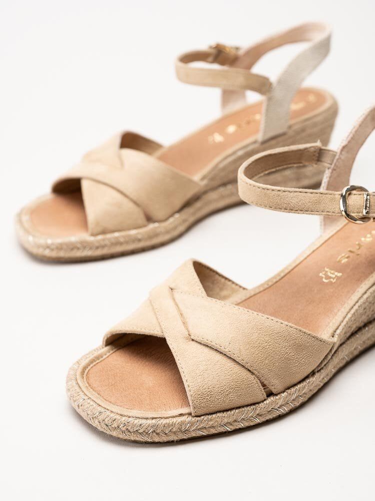 Tamaris - Beige kilklackade sandaletter