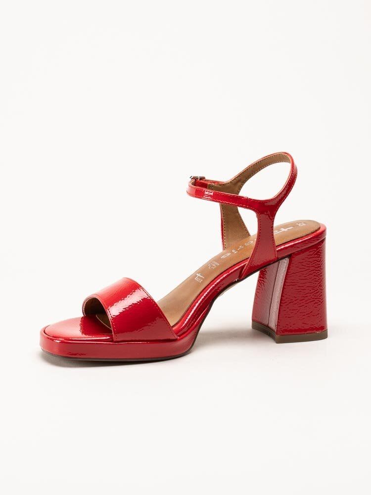 Tamaris - Röda platåsandaletter i lacksyntet