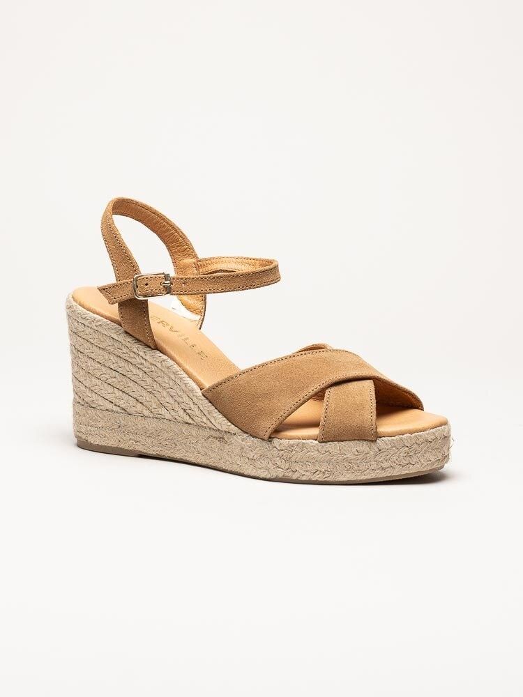 Alberville - Vendy Suede Elche - Ljusbruna kilklackade sandaletter i mocka