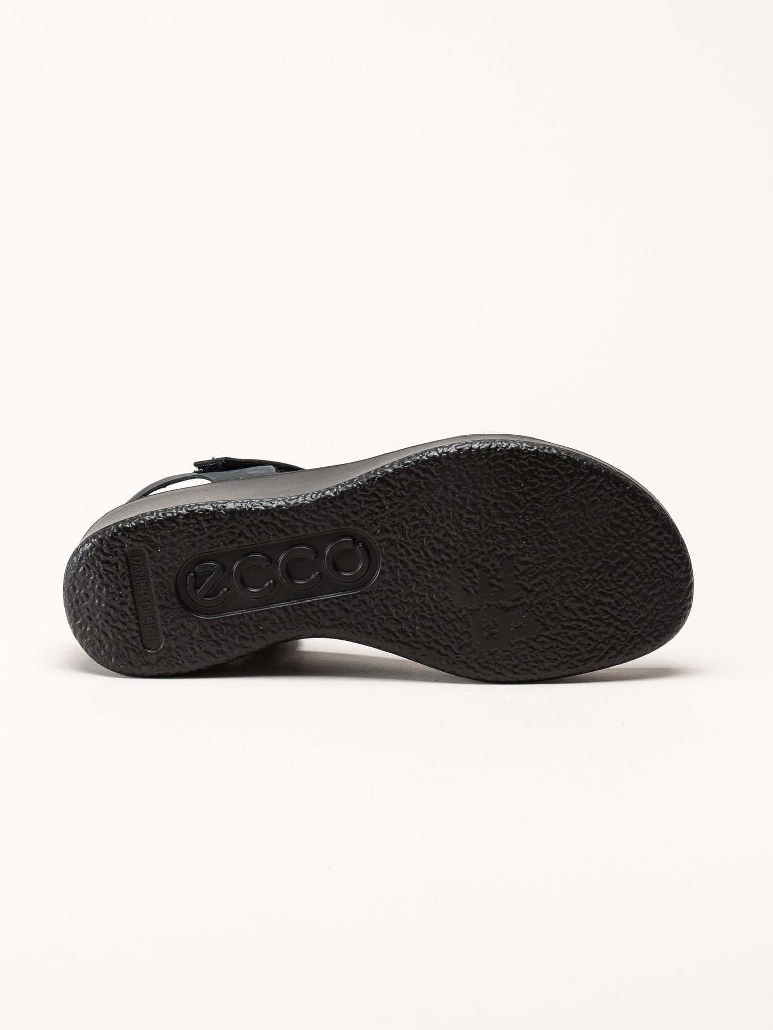 Ecco - Flowt W Wedge - Svarta sandaler i skinn med kilklack