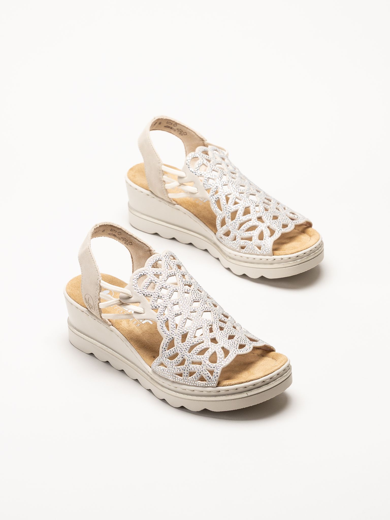 Rieker - Beige sandalett med kilklack