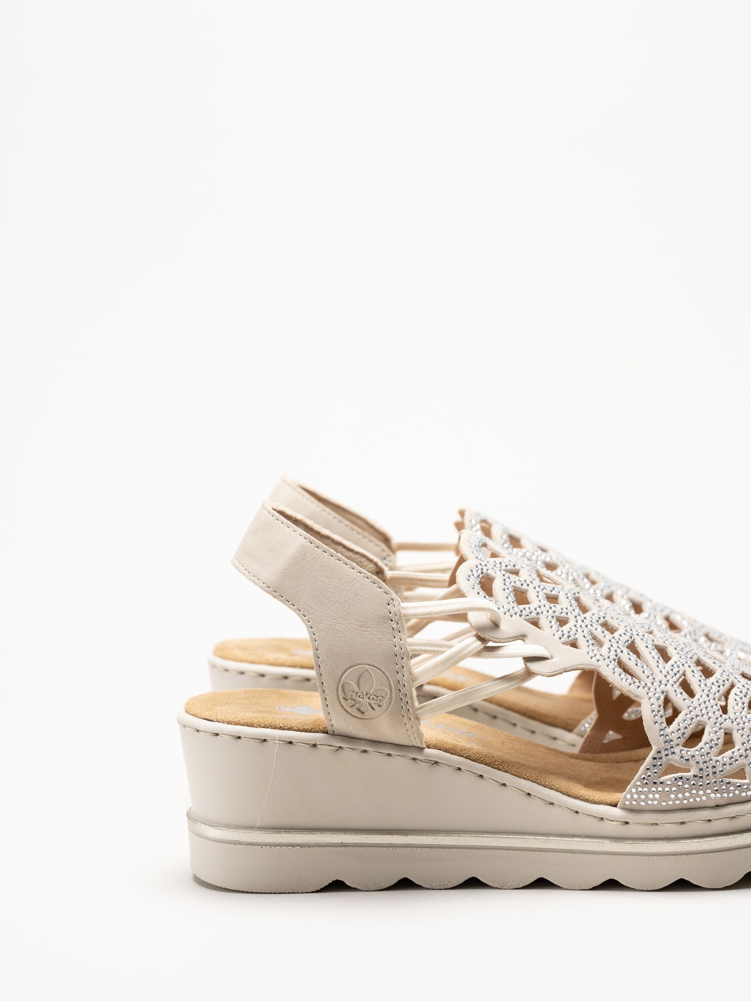 Rieker - Beige sandalett med kilklack
