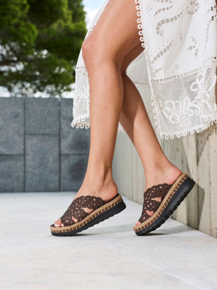 Rieker - Mörkbruna slip in sandaler