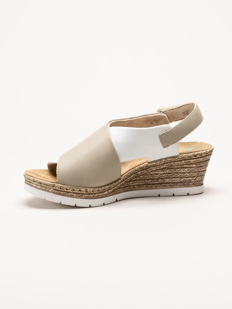 Rieker - Beige och vita kilklackade sandaletter