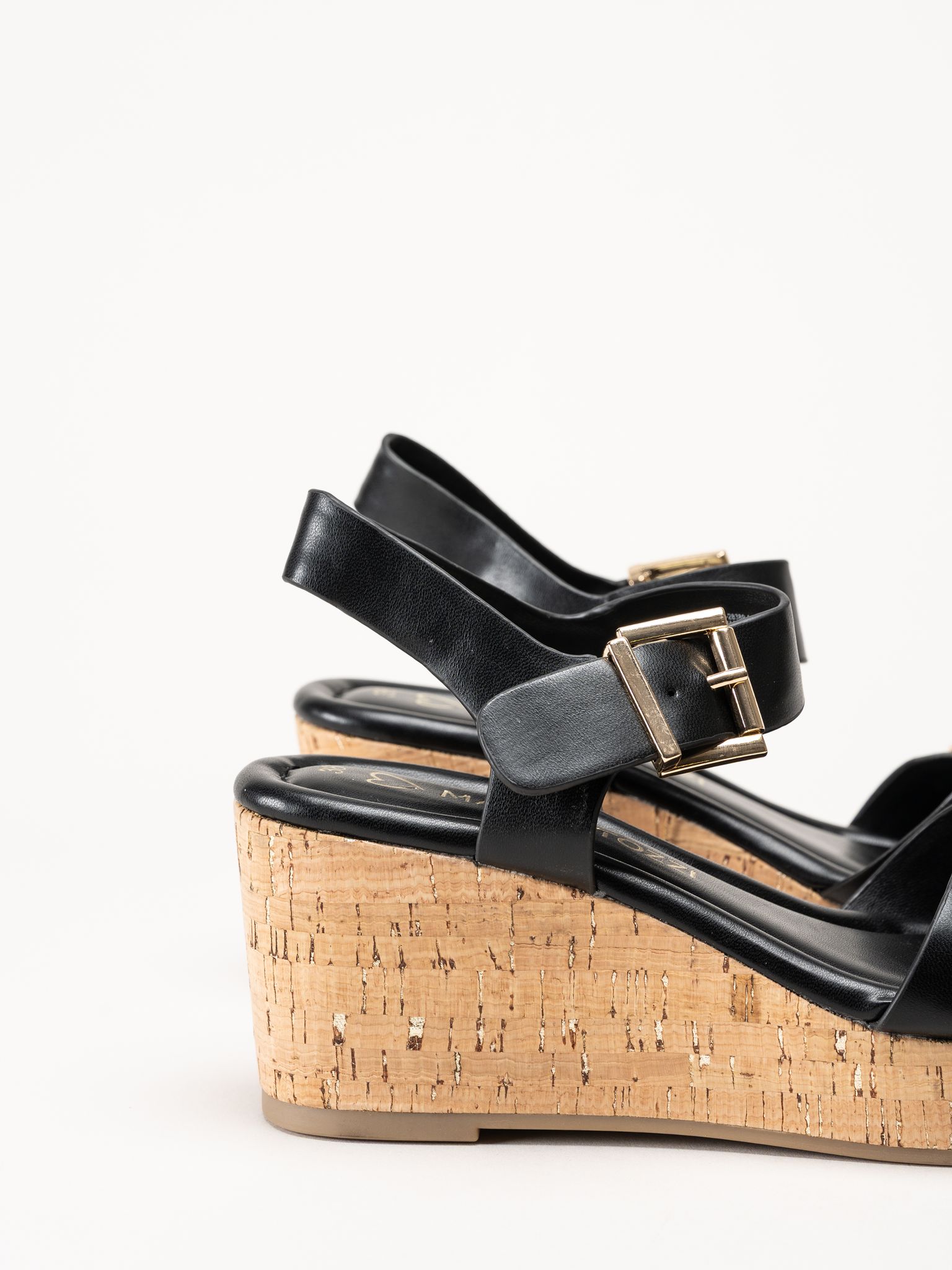 Marco Tozzi - Svarta kilsandaletter i skinnimitation