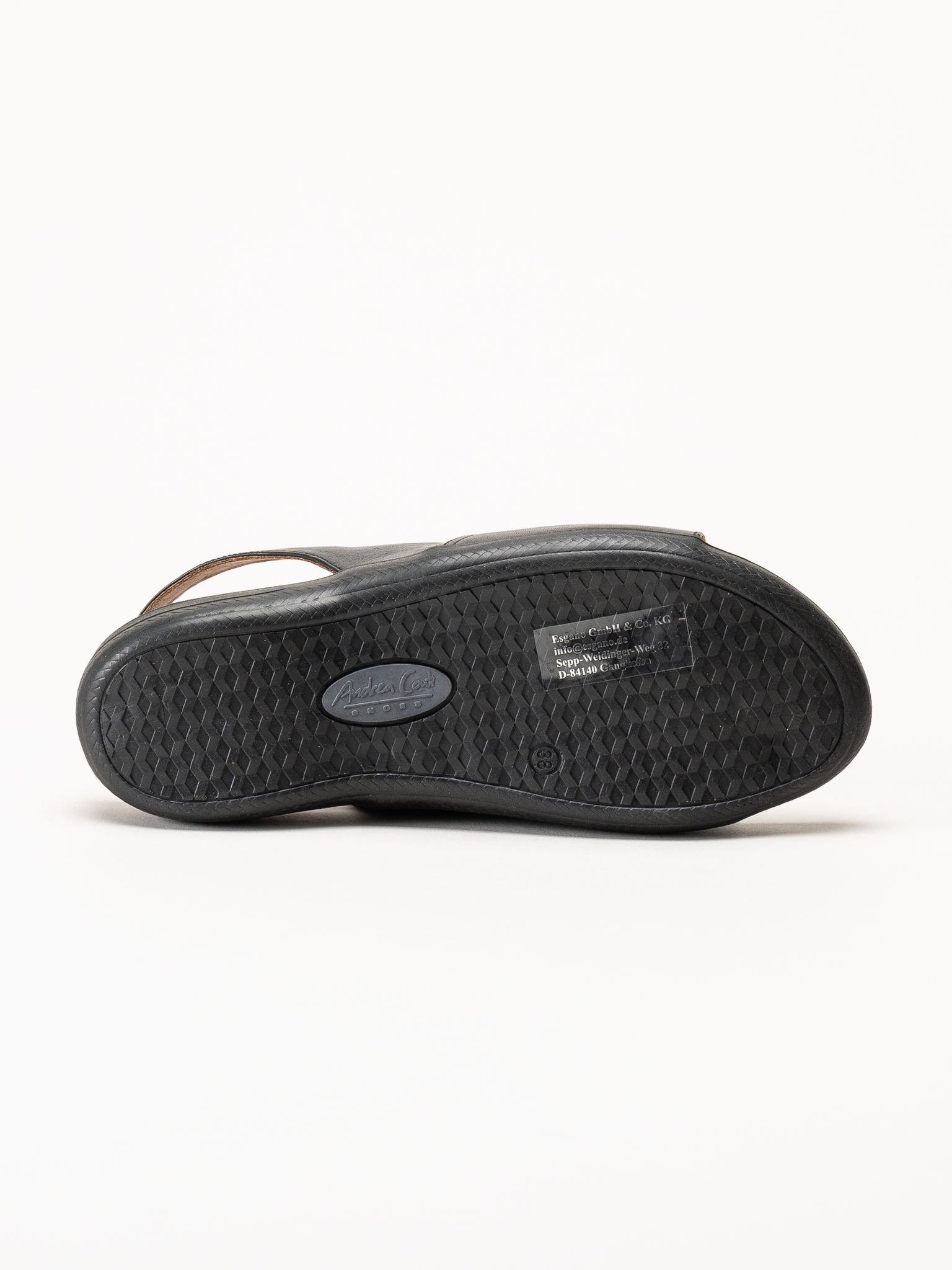 Andrea Conti - Svarta sandaler