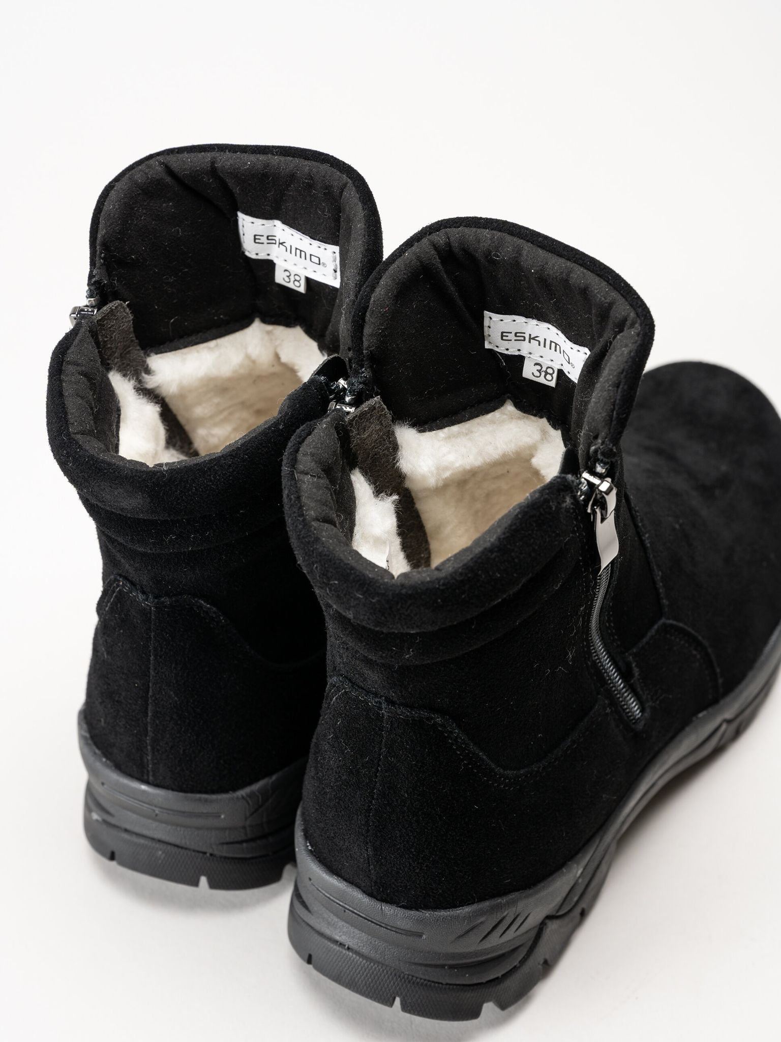 Eskimo - Kenton Studs - Svarta fodrade boots med dobbar i mocka