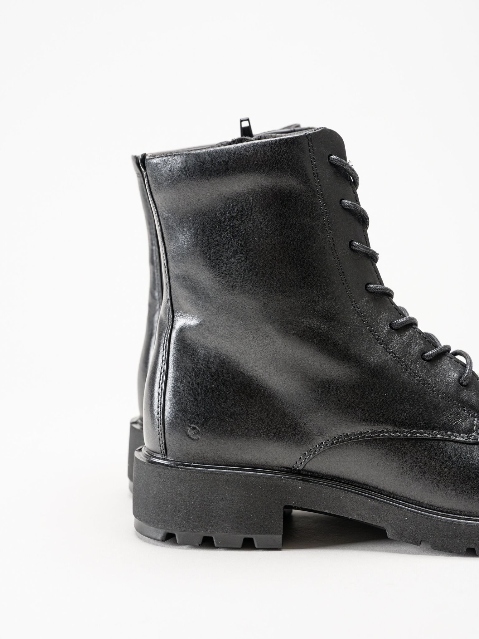 Ecco - Metro Vienna Lace Boot - Svarta kängor i skinn