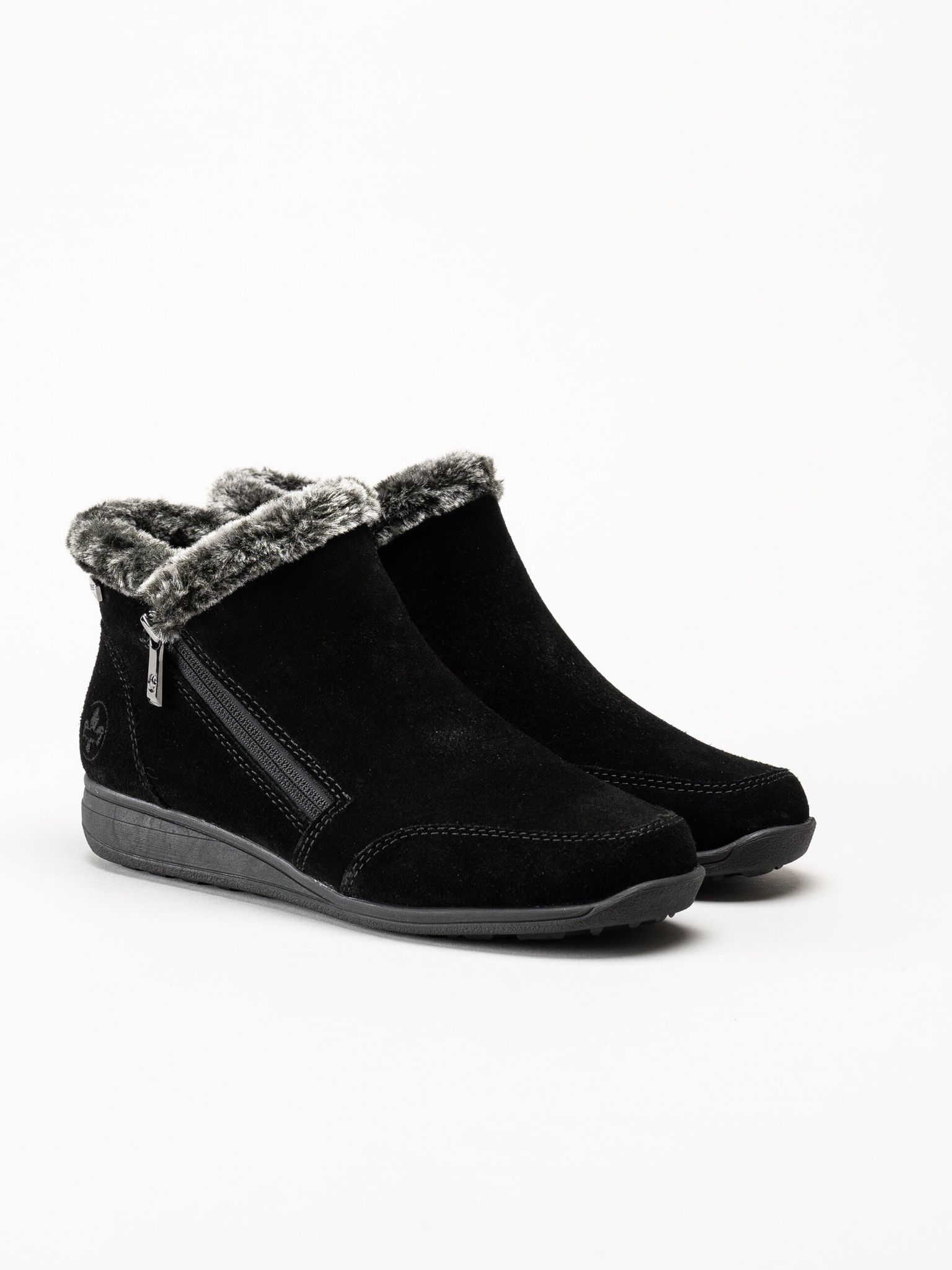 Rieker - Svarta fodrade boots i mocka