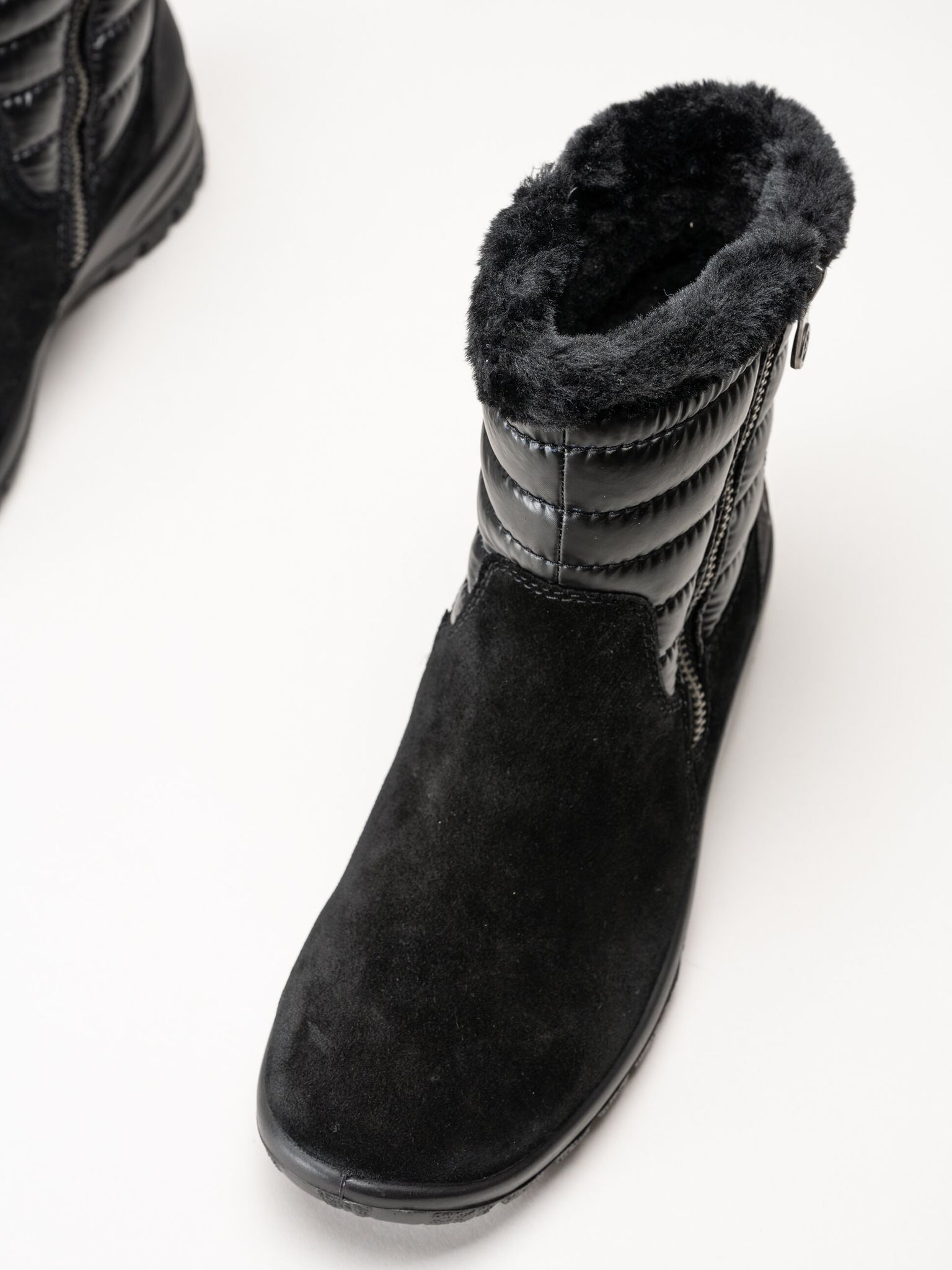 Rieker - Svarta fodrade boots i mocka