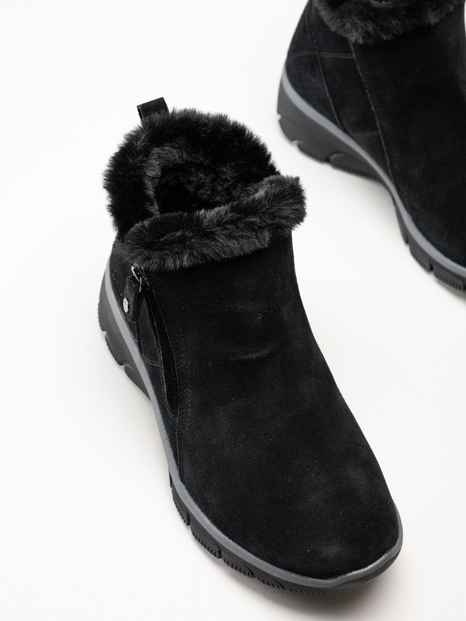 Skechers - Svarta fodrade kängor i mocka