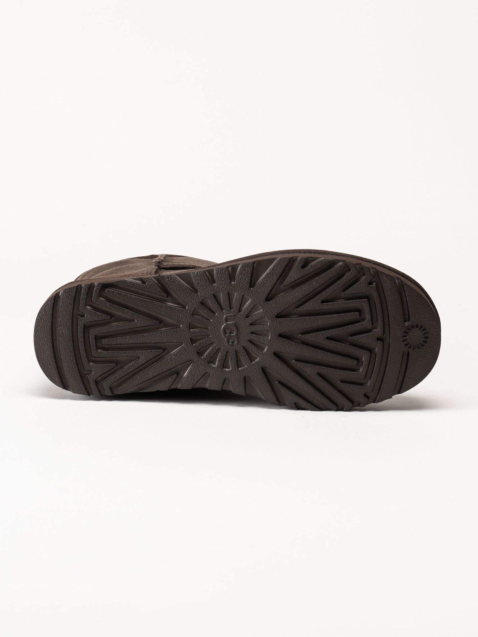 UGG - W Classic Mini II - Mörkruna fårskinnsfodrade vinterboots